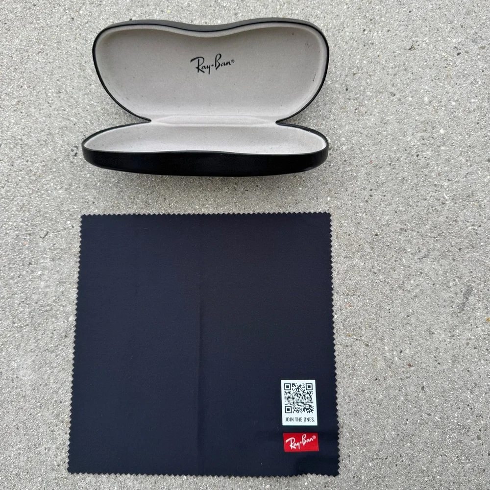 RAY BAN’S black Sunglasses case dust cleaner cloth reading glasses hard case eye